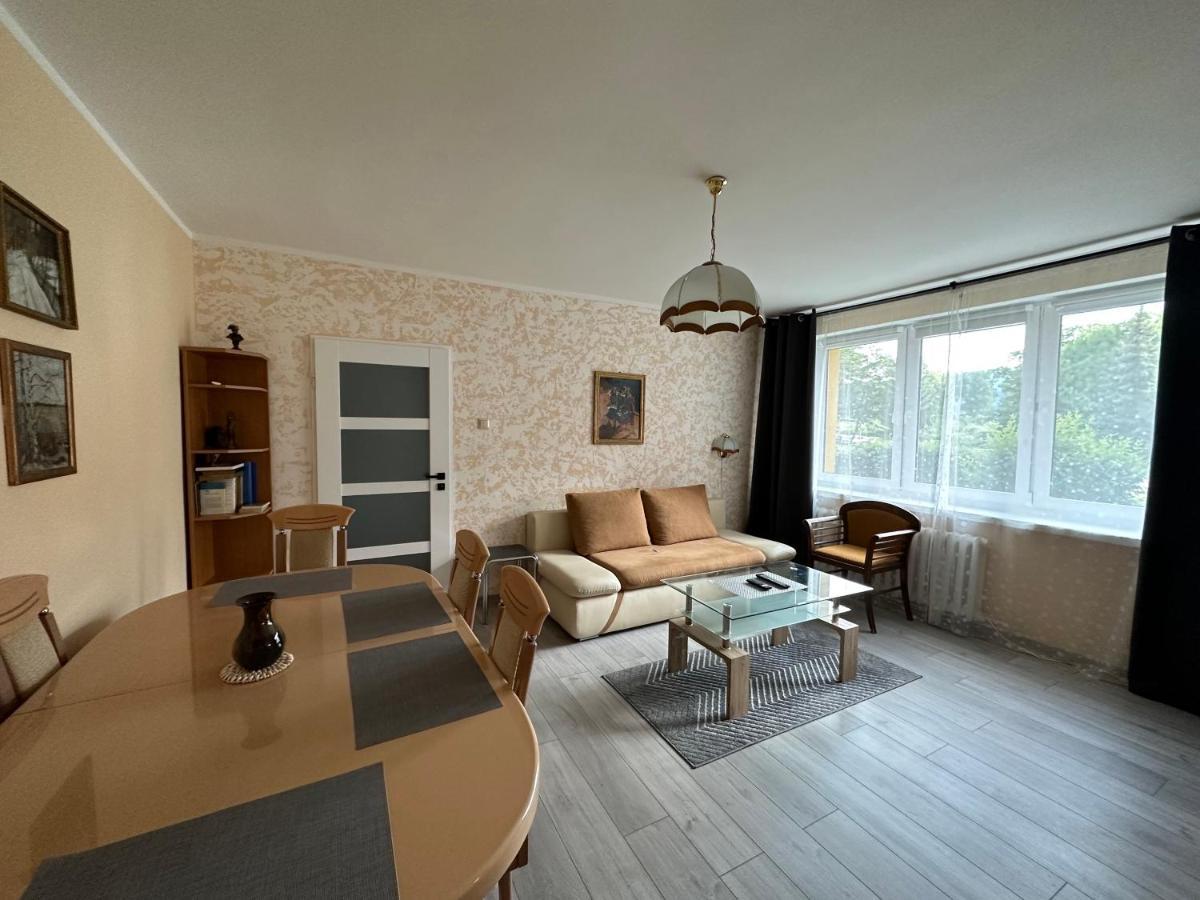 Tradycyjne Mieszkanie Przy Parku Norweskim เยเลเนียกูรา ภายนอก รูปภาพ
