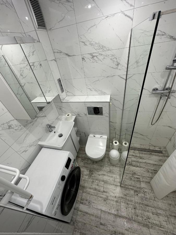 Tradycyjne Mieszkanie Przy Parku Norweskim เยเลเนียกูรา ภายนอก รูปภาพ